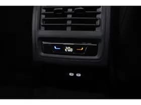 Volkswagen Golf thumbnail 44