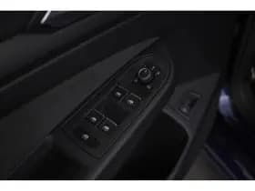 Volkswagen Golf thumbnail 60