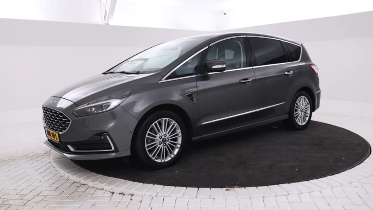 Ford S-Max — foto 1
