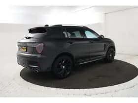 Lynk & Co 01 thumbnail 2