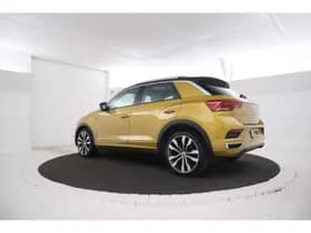 Volkswagen T-Roc thumbnail 3