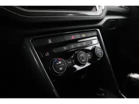 Volkswagen T-Roc thumbnail 30