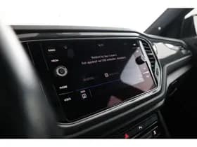 Volkswagen T-Roc thumbnail 32