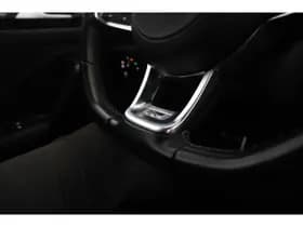 Volkswagen T-Roc thumbnail 35