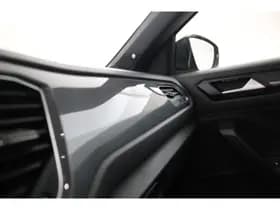 Volkswagen T-Roc thumbnail 39