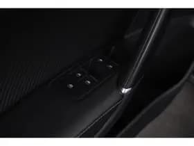 Volkswagen Golf thumbnail 48