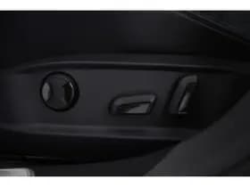 Volkswagen Golf thumbnail 53