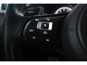 Volkswagen Golf thumbnail 56
