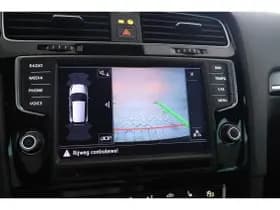 Volkswagen Golf thumbnail 64