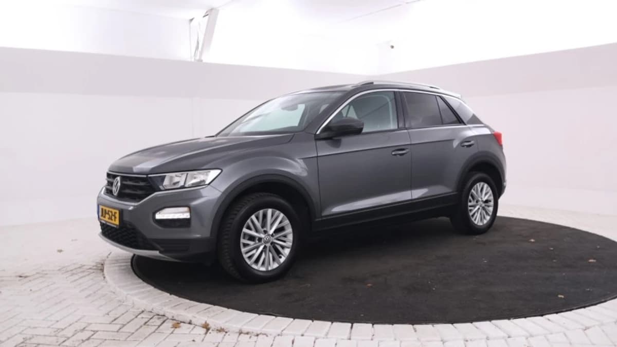 Volkswagen T-Roc — foto 1