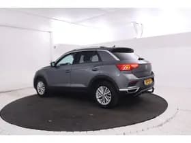 Volkswagen T-Roc thumbnail 2