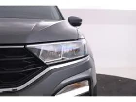 Volkswagen T-Roc thumbnail 32