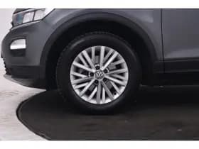 Volkswagen T-Roc thumbnail 33