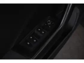 Volkswagen T-Roc thumbnail 39