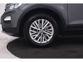 Volkswagen T-Roc thumbnail 7