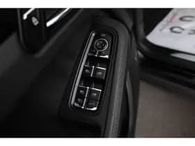 Porsche Macan thumbnail 20