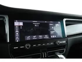 Porsche Macan thumbnail 39