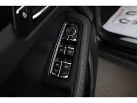 Porsche Macan thumbnail 73