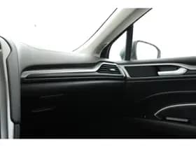 Ford Mondeo thumbnail 40