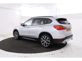 BMW X1 thumbnail 2