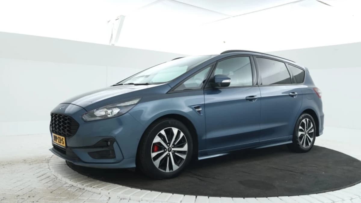 Ford S-Max — foto 1