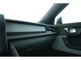 Polestar 2 thumbnail 35