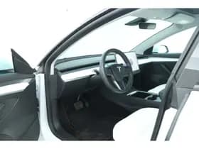 Tesla Model 3 thumbnail 16