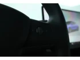 Tesla Model 3 thumbnail 22