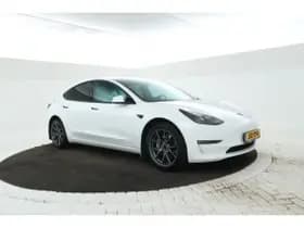 Tesla Model 3 thumbnail 38