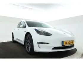 Tesla Model 3 thumbnail 40