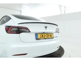 Tesla Model 3 thumbnail 42