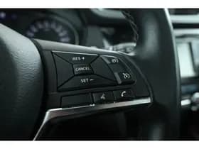Nissan Qashqai thumbnail 23