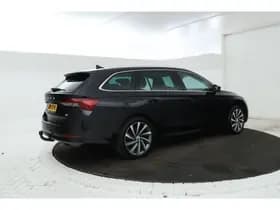 Škoda Octavia thumbnail 3