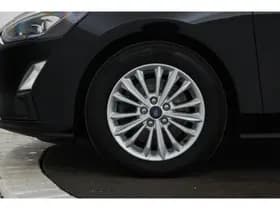 Ford Focus thumbnail 7