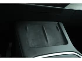 Tesla Model Y thumbnail 32