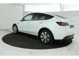 Tesla Model Y thumbnail 36