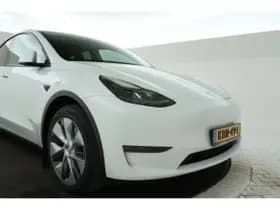 Tesla Model Y thumbnail 39
