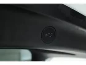 Tesla Model Y thumbnail 48