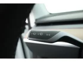 Tesla Model Y thumbnail 56