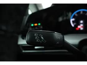 Volkswagen Golf thumbnail 17