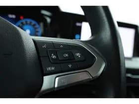 Volkswagen Golf thumbnail 45