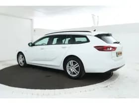 Opel Insignia thumbnail 2