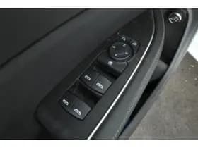 Opel Insignia thumbnail 48