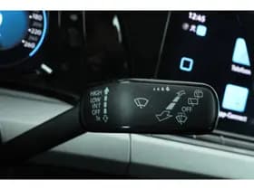 Volkswagen Golf thumbnail 19