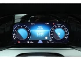 Volkswagen Golf thumbnail 48