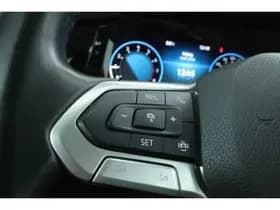 Volkswagen Golf thumbnail 49