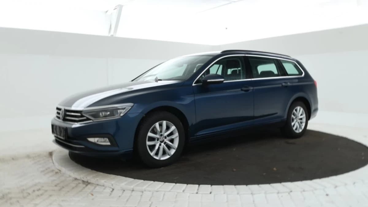 Volkswagen Passat — foto 1