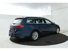 Volkswagen Passat thumbnail 2