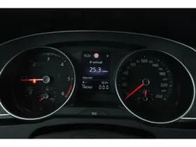 Volkswagen Passat thumbnail 17