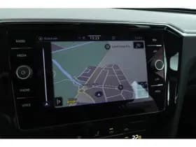 Volkswagen Passat thumbnail 25